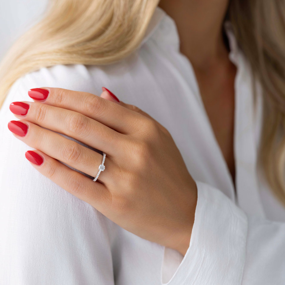 Diamond ring Mette