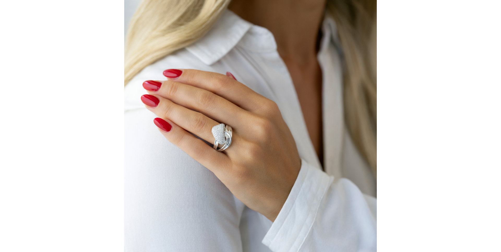 Diamond ring Eclipse of Diamonds