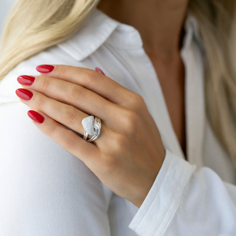 Diamond ring Eclipse of Diamonds