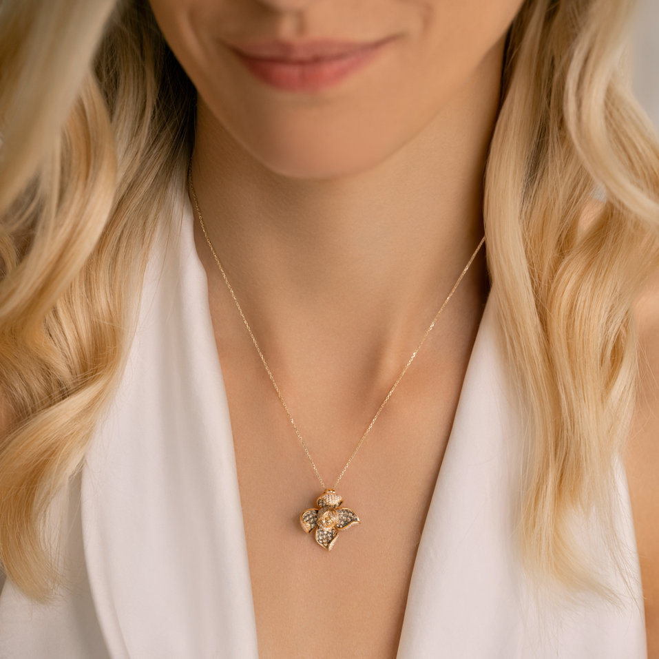 Pendant with brown and white diamonds Blooming Dark