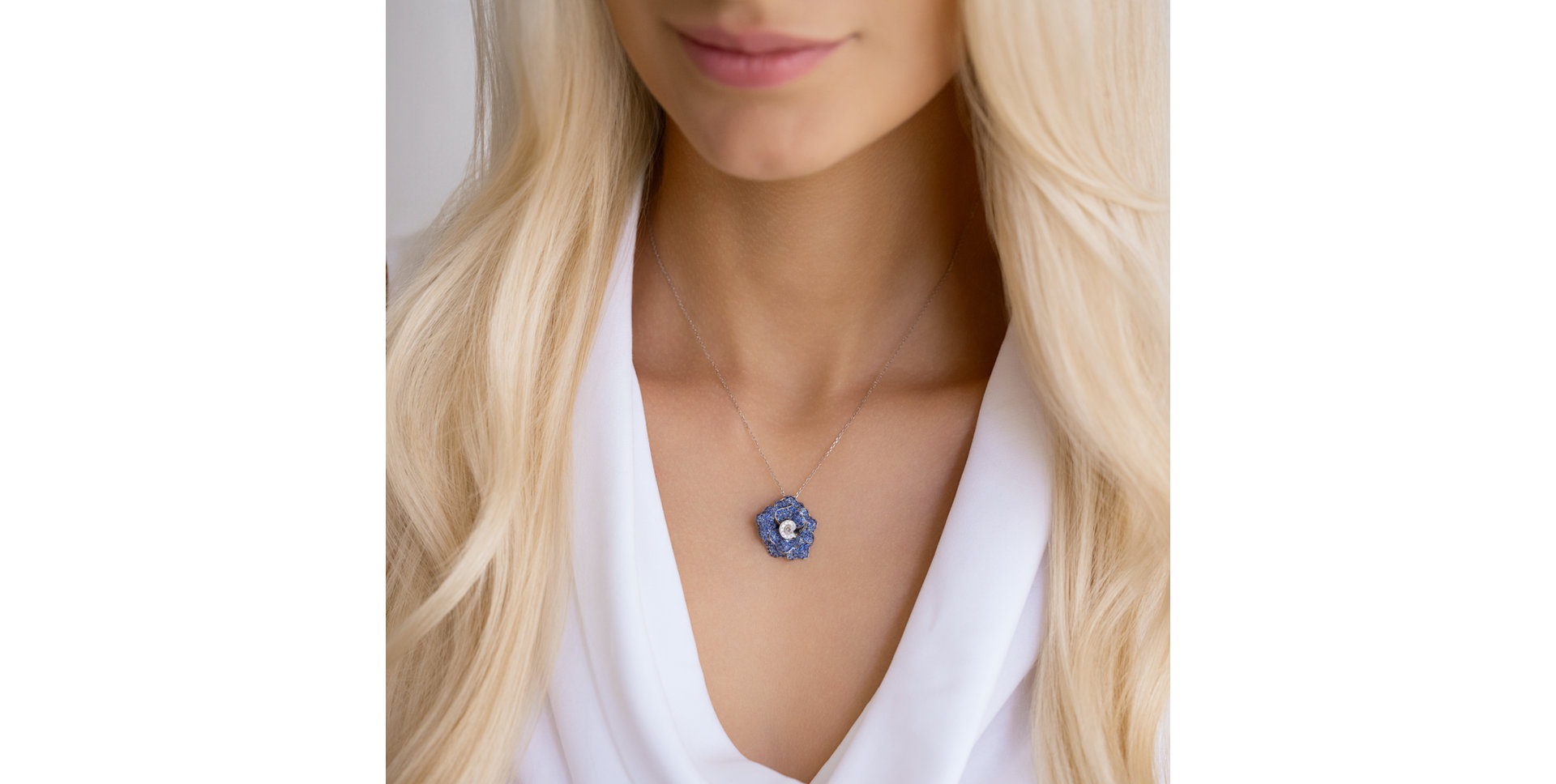 Diamond pendant with Sapphire Dream Elixir