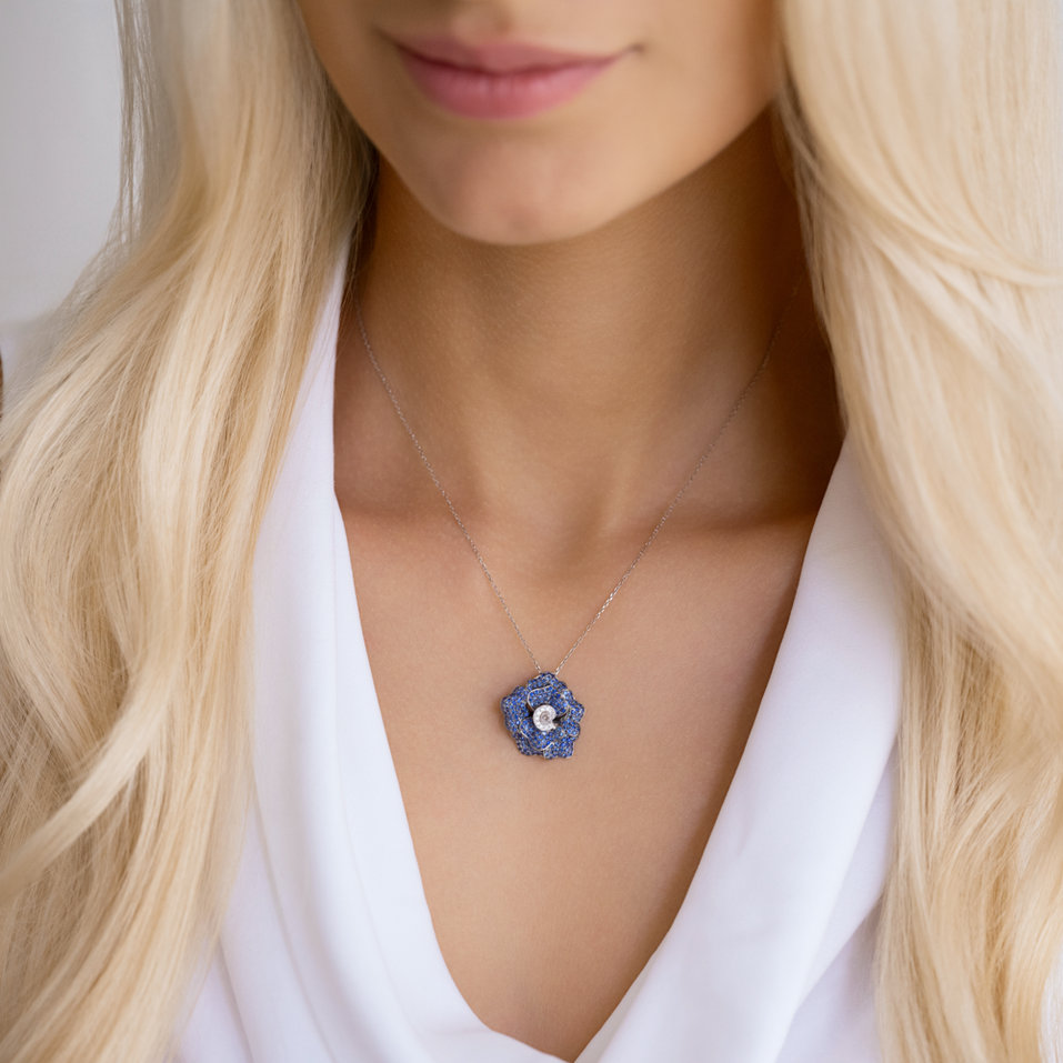 Diamond pendant with Sapphire Dream Elixir