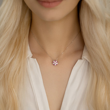 Diamond pendant with Sapphire Shade of Rose