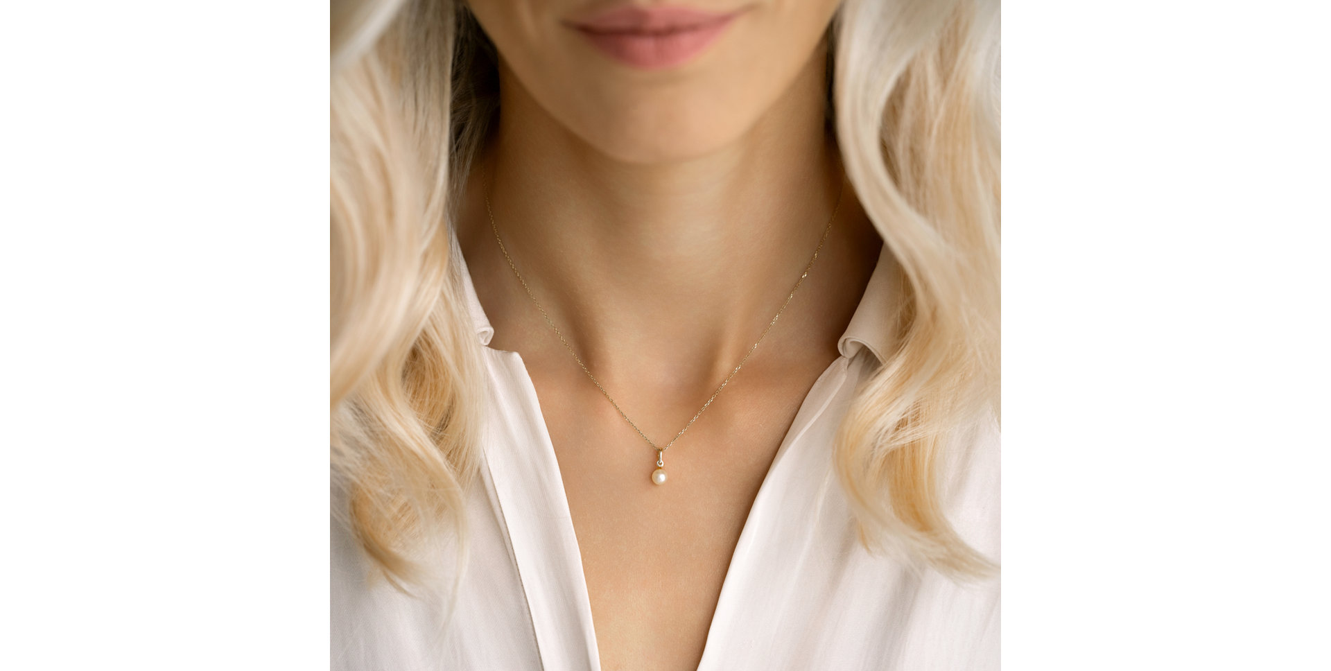 Pendant with Pearl Mariel