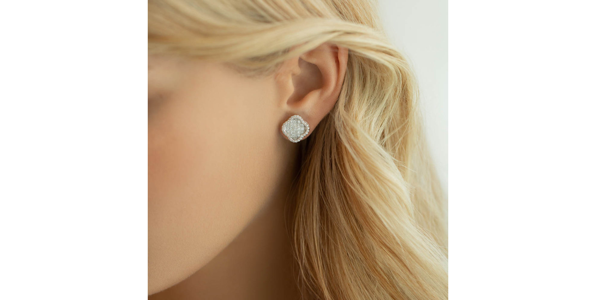 Diamond earrings Avneet