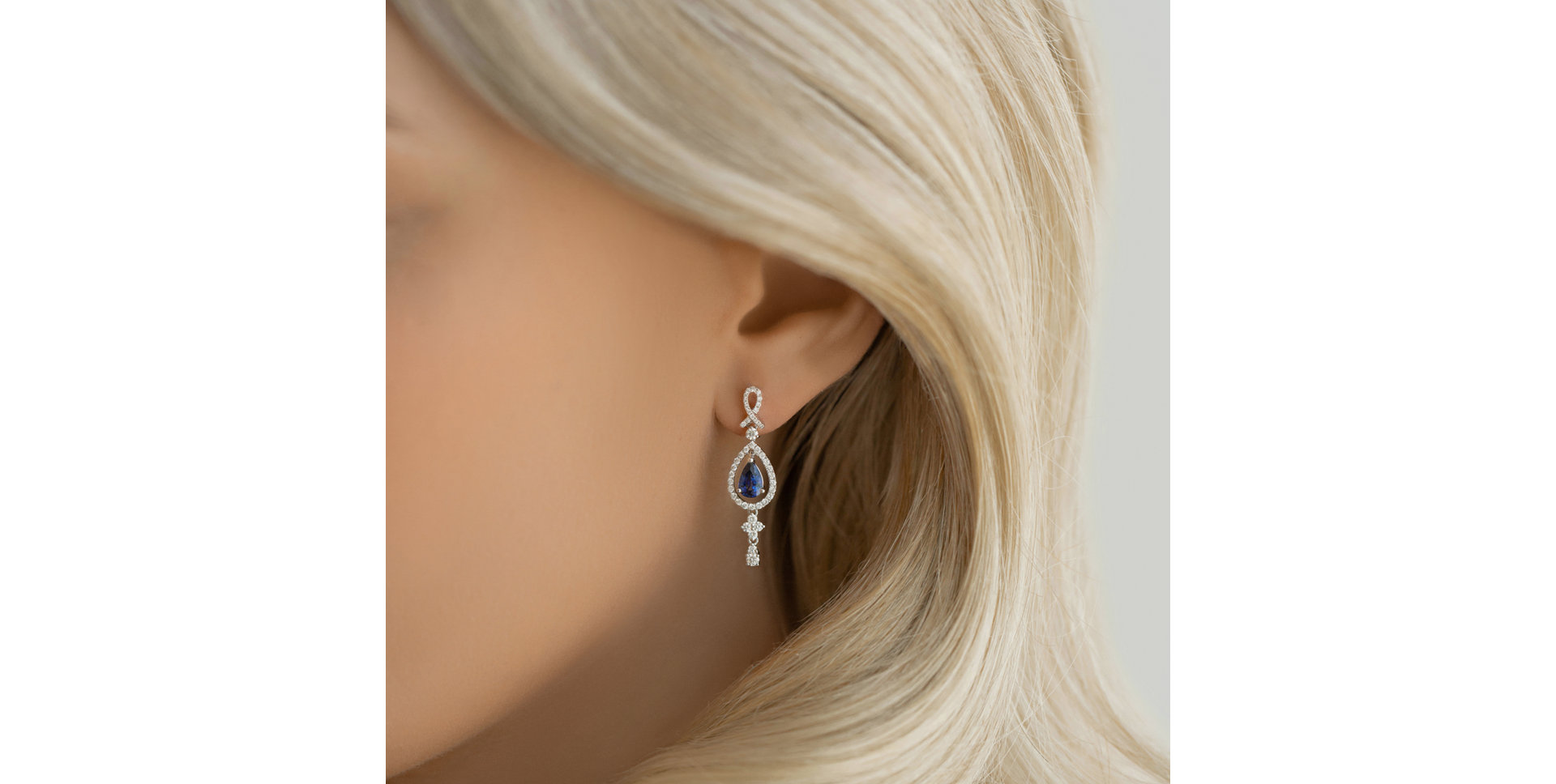 Diamond earrings with Sapphire Sapphire happiness