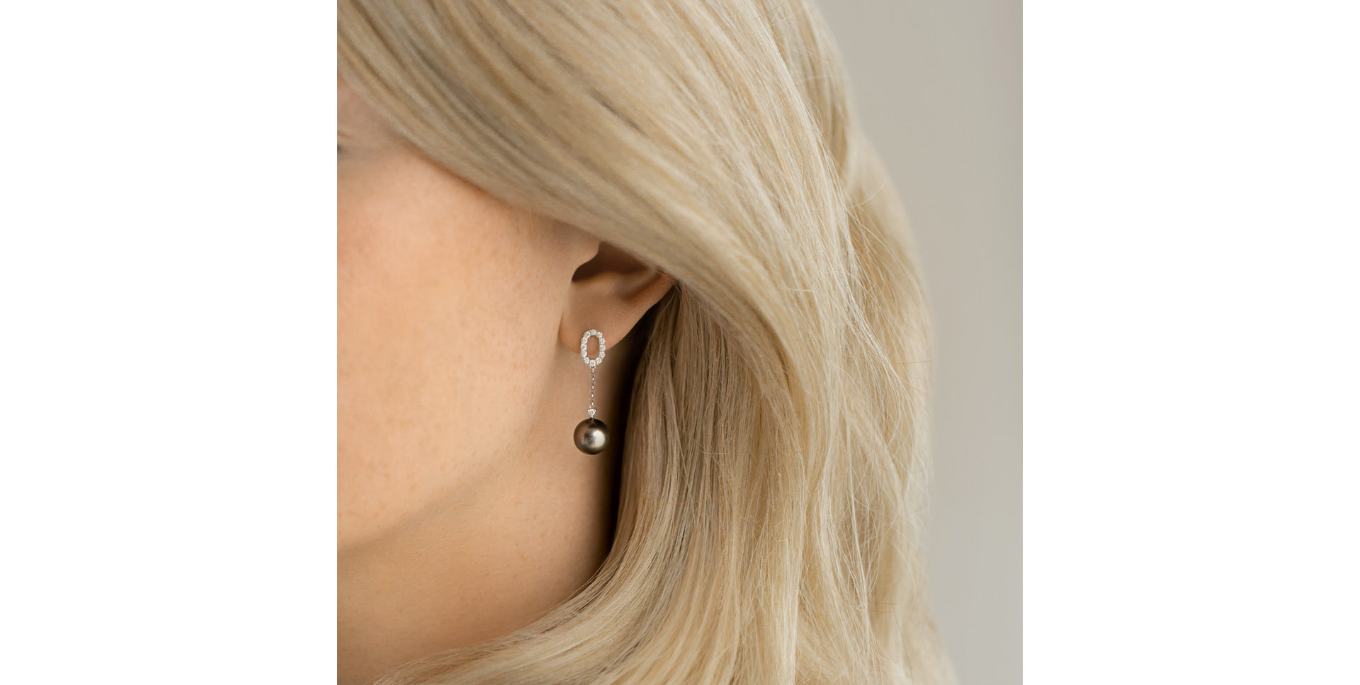 Diamond earrings with Pearl Ocean Void