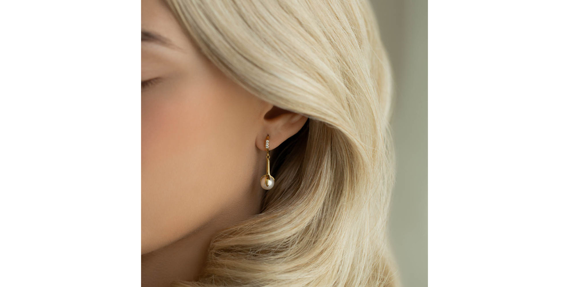 Diamond earrings with Pearl Ocean Flora