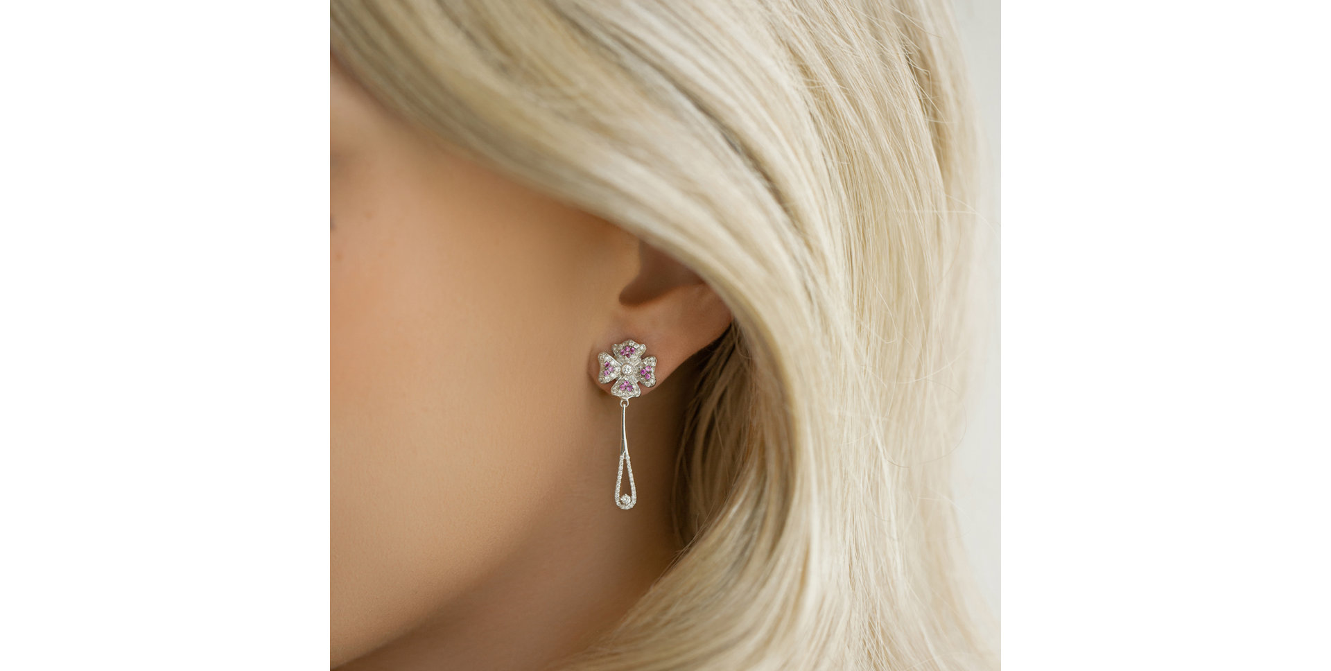 Diamond earrings and Sapphire Iguana