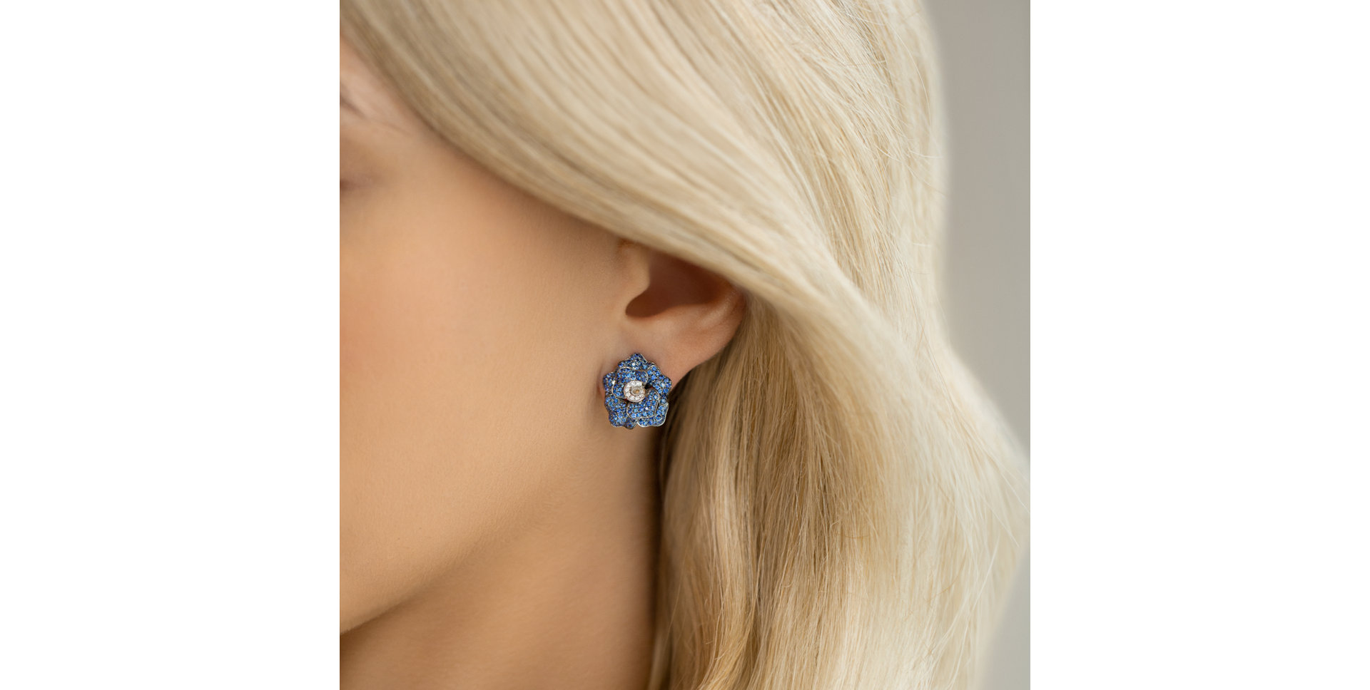 Diamond earrings and Sapphire Camelia