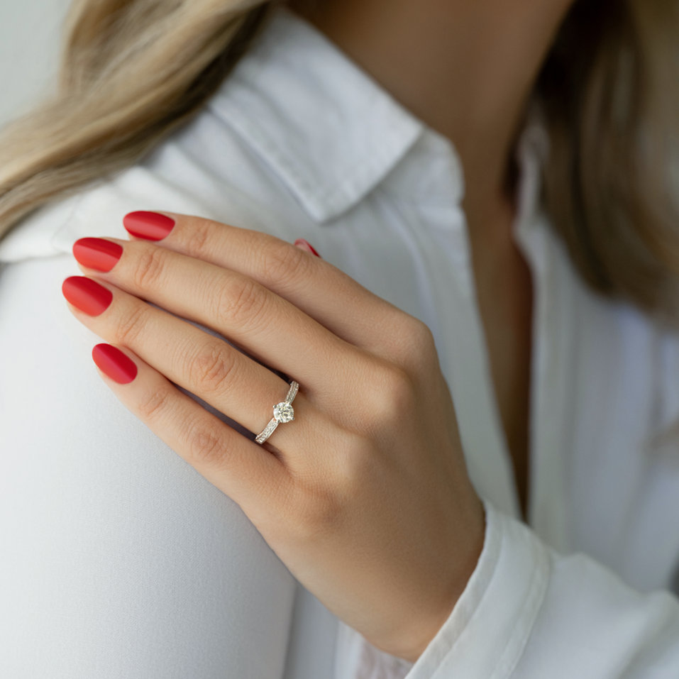 Diamond ring Sicilia