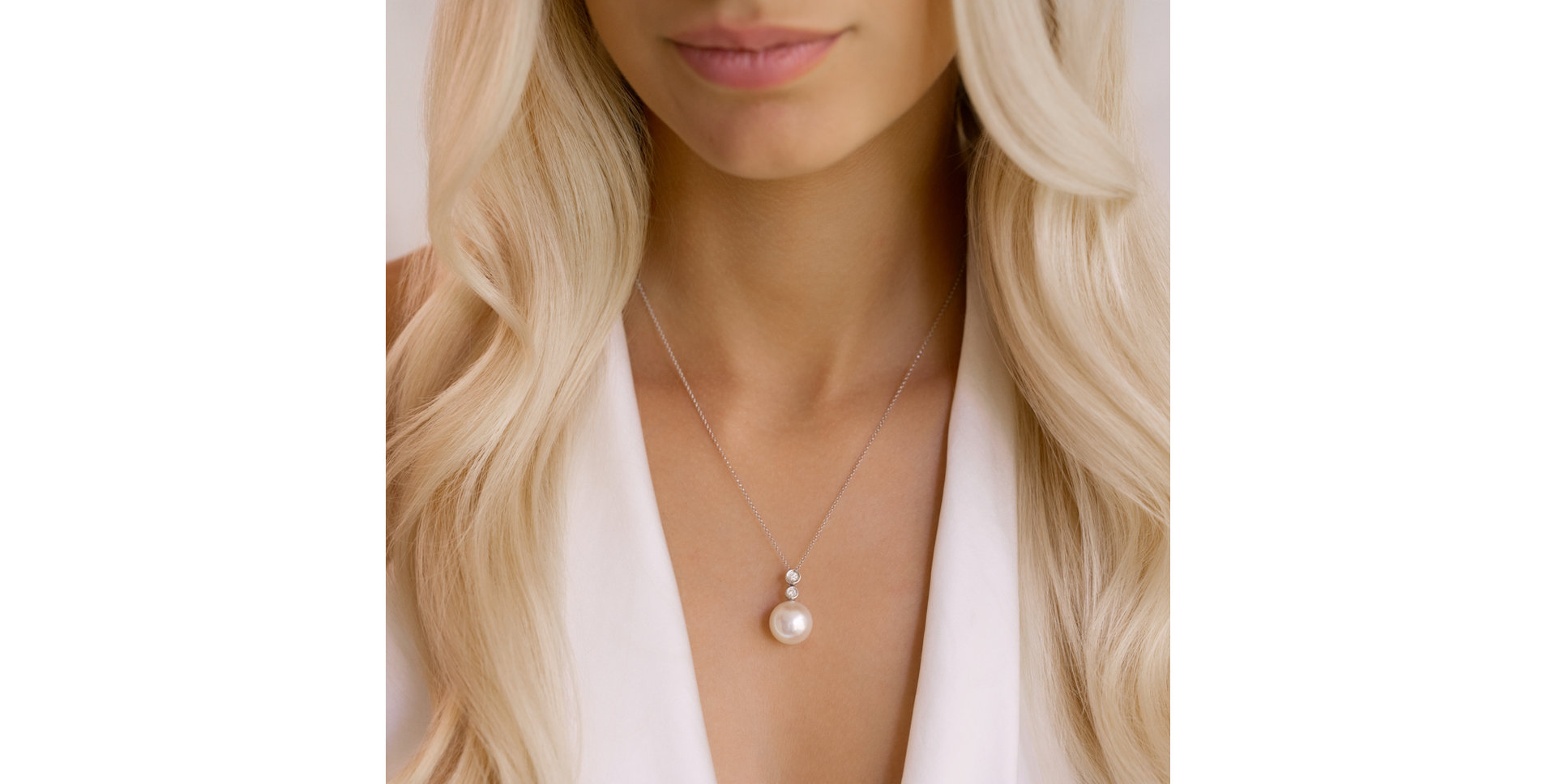 Diamond pendant with Pearl Isabelle