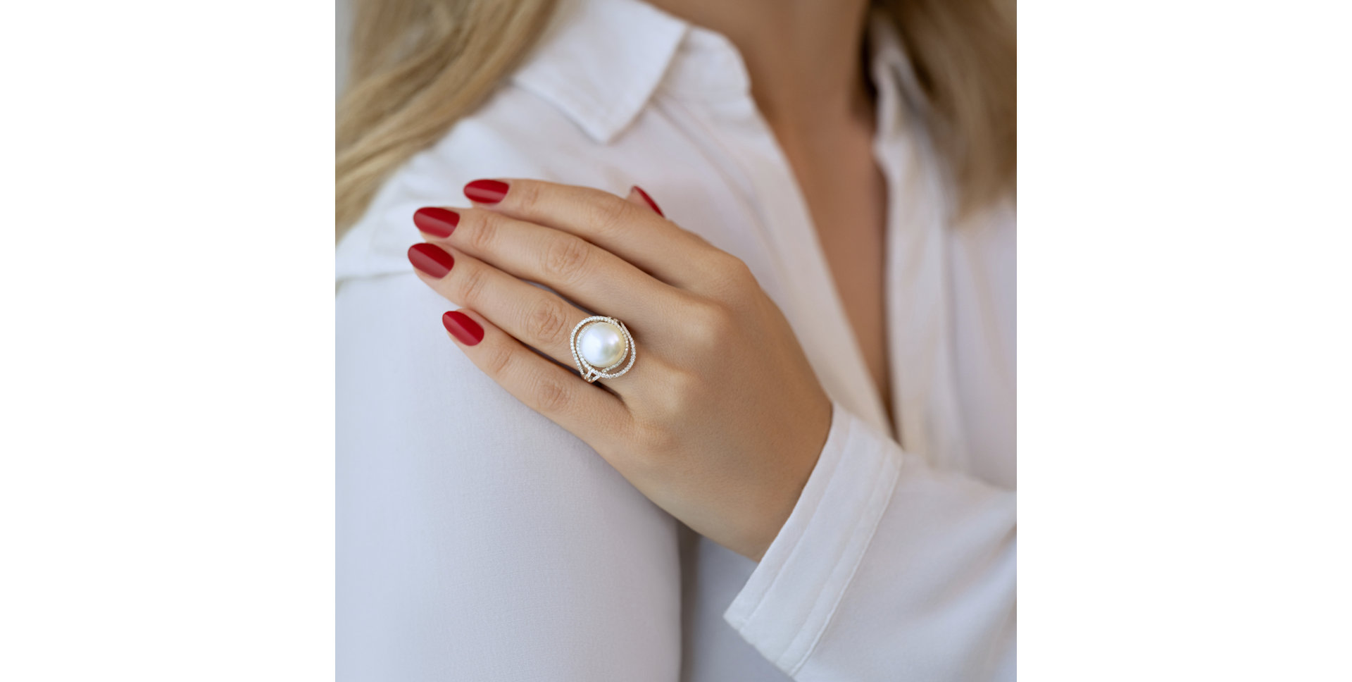 Diamond ring with Pearl Caribbean Treasure