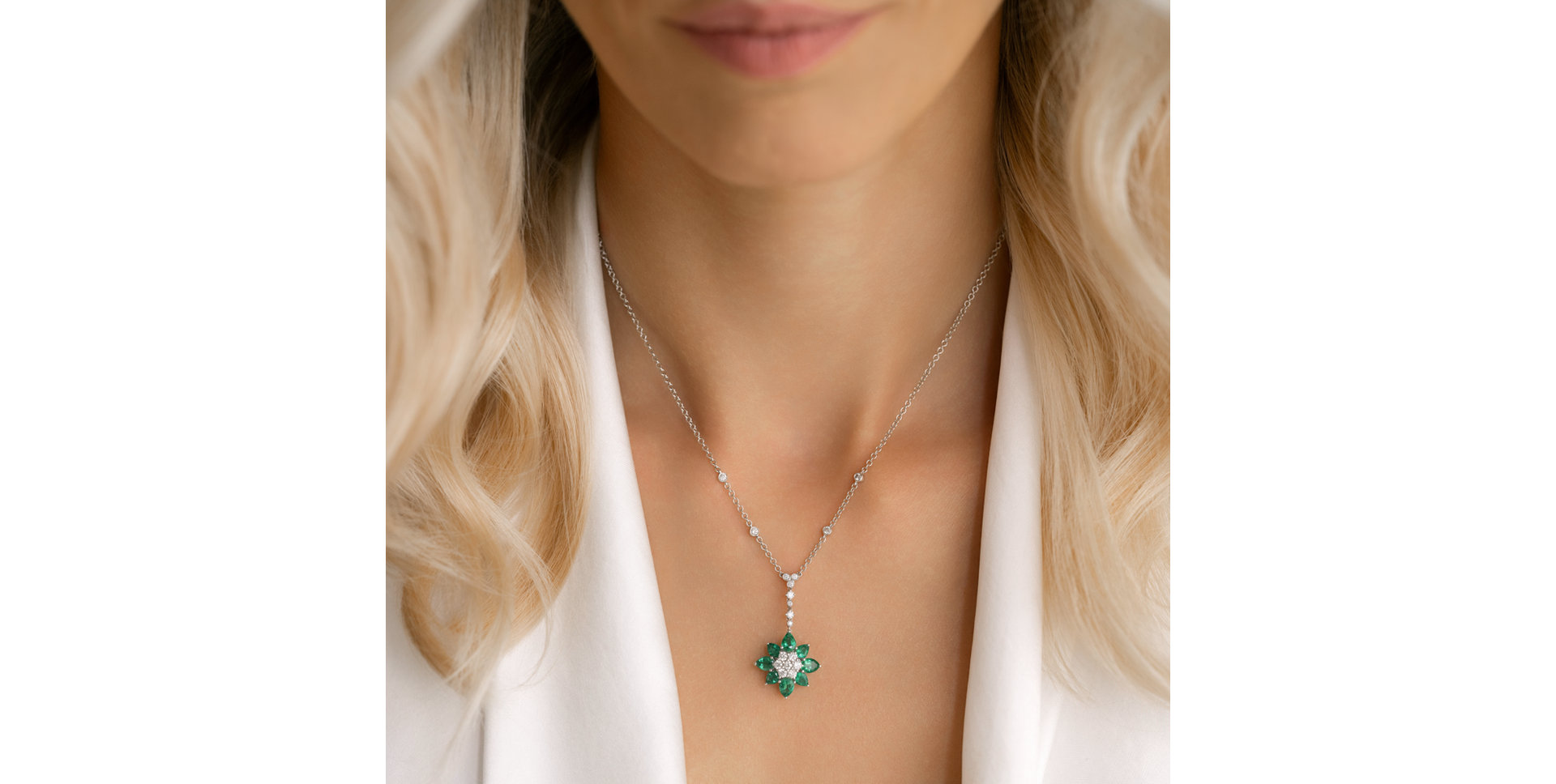 Diamond necklace with Emerald Ideal Charm