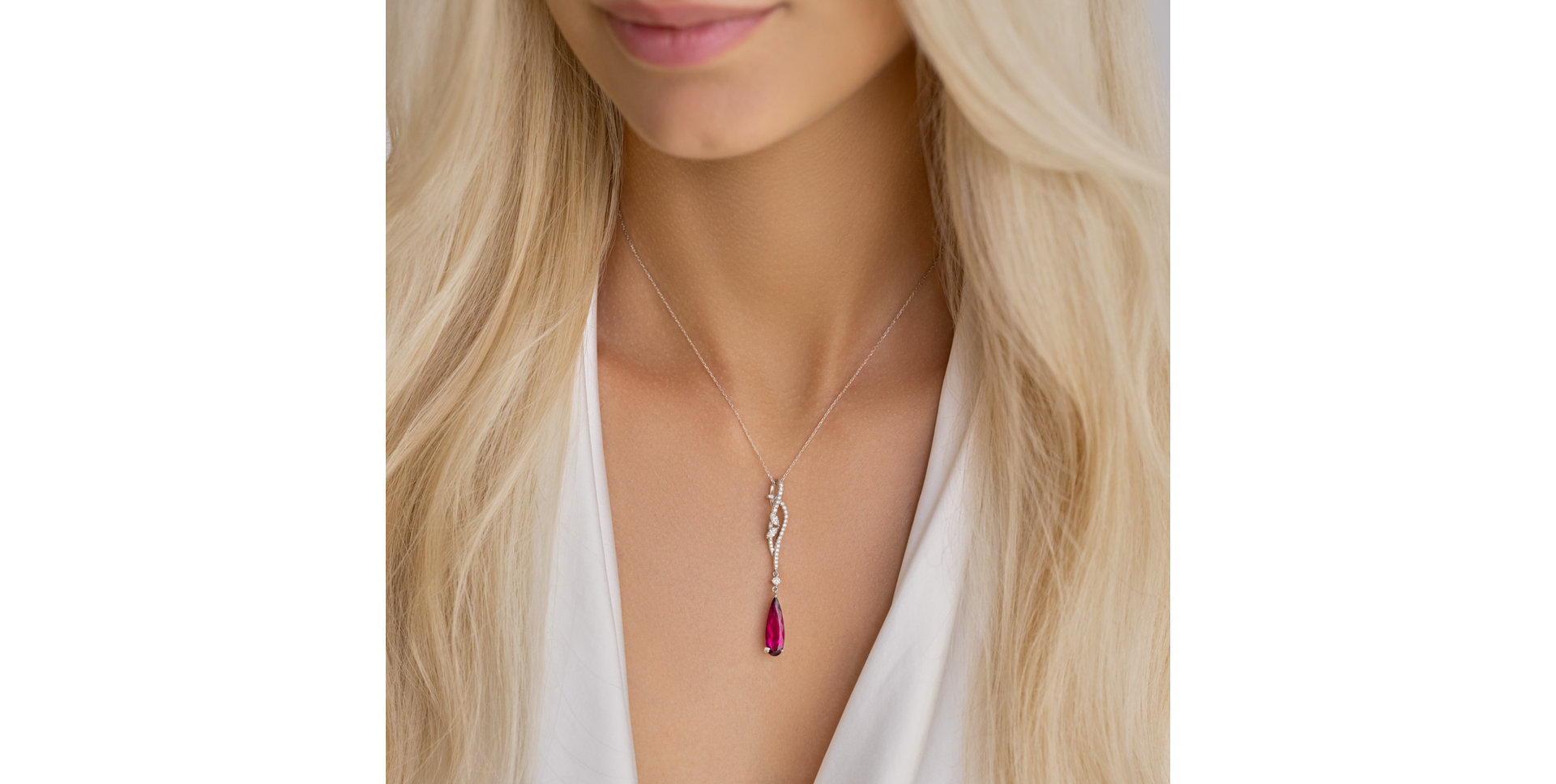 Diamond pendant with Rhodolite Tear of Dragon