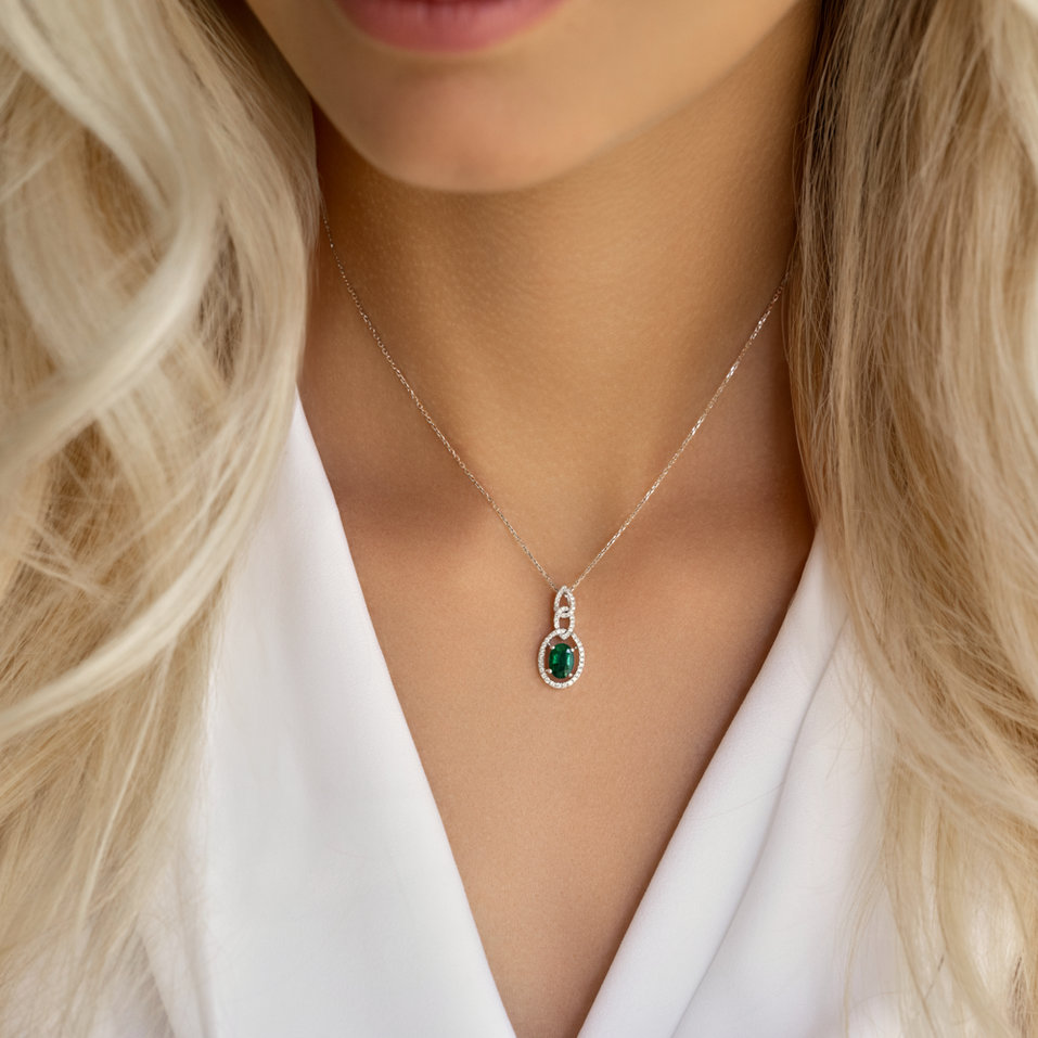 Diamond pendant with Emerald Jealousy