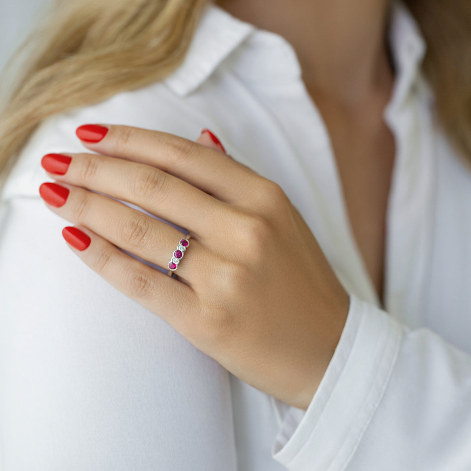 Diamond ring with Ruby Maximilien