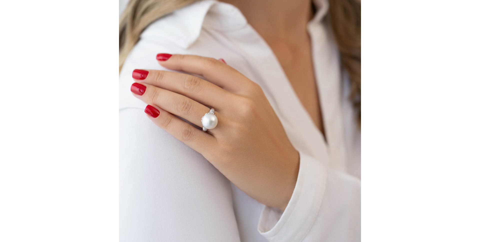 Diamond ring with Pearl Divine Reef