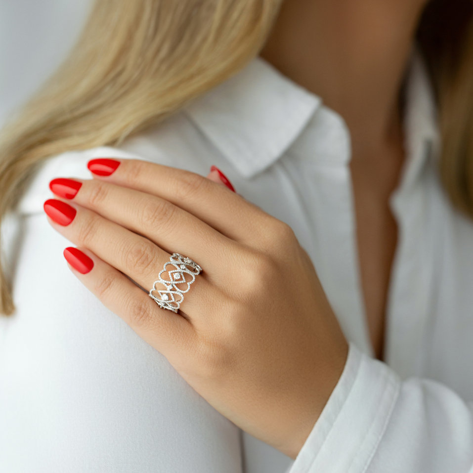 Diamond ring Madam Romantic