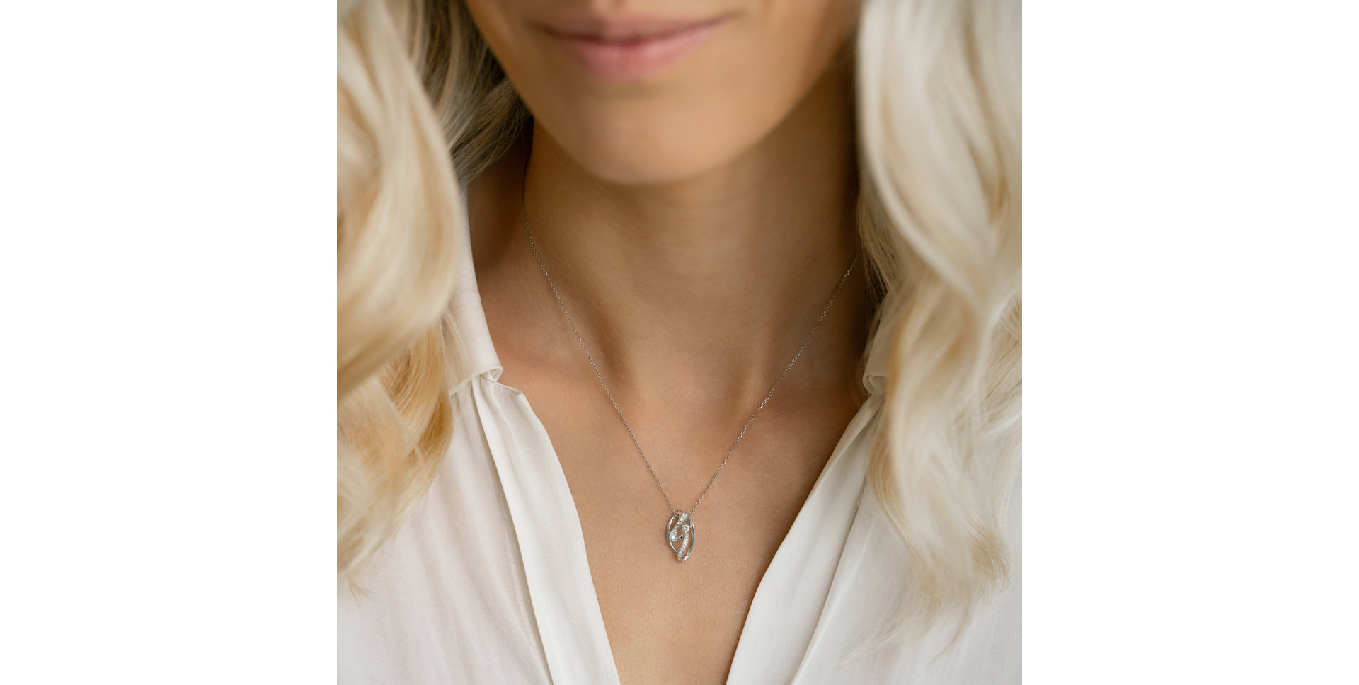 Diamond pendant Diamond Ode