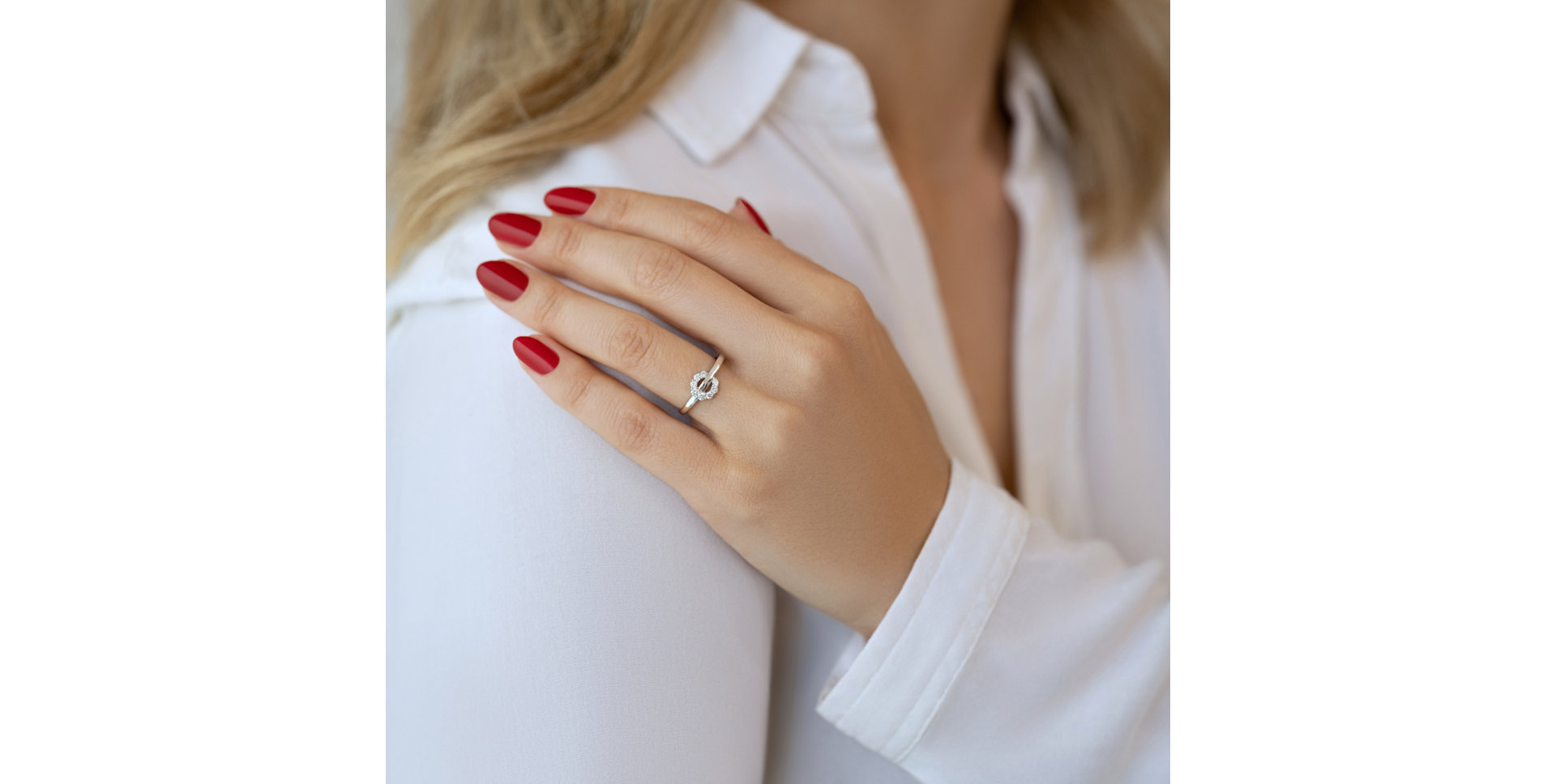 Diamond ring Charming Circle