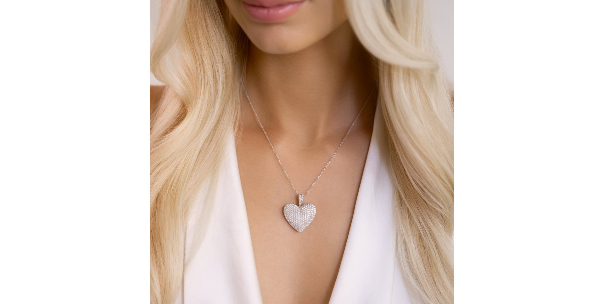 Diamond pendant Peralta