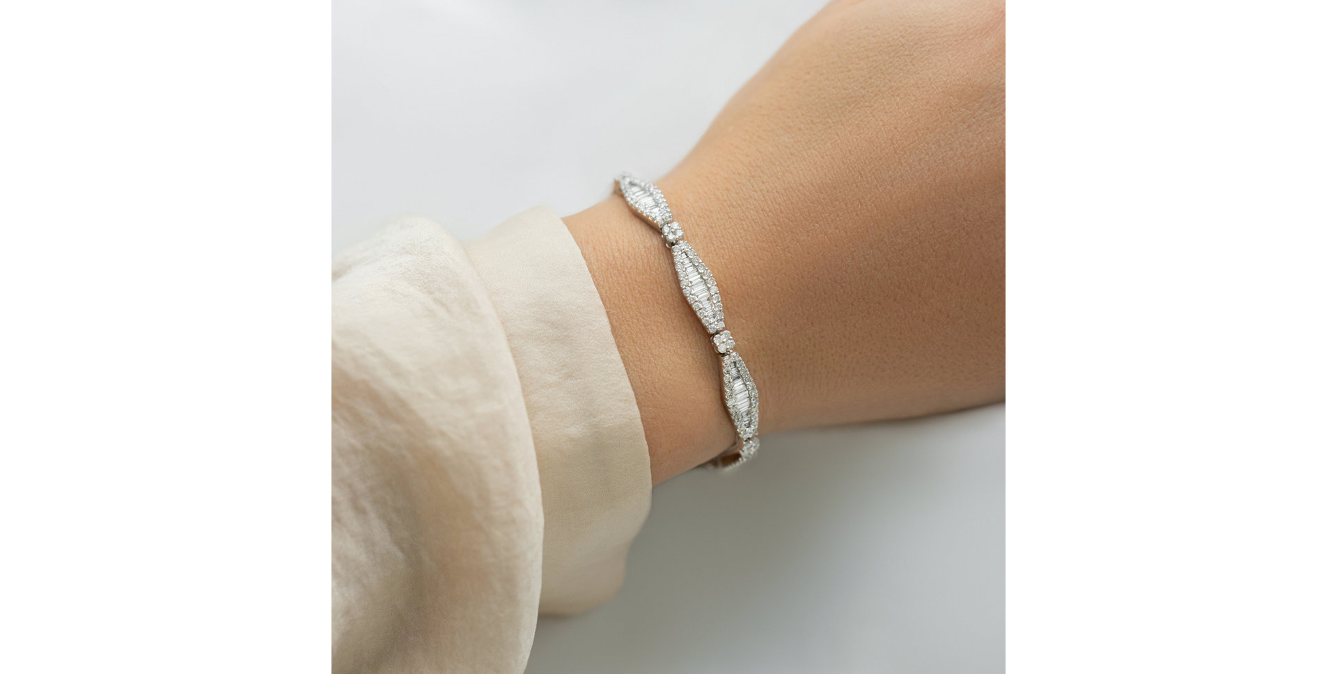 Bracelet with diamonds Shirin