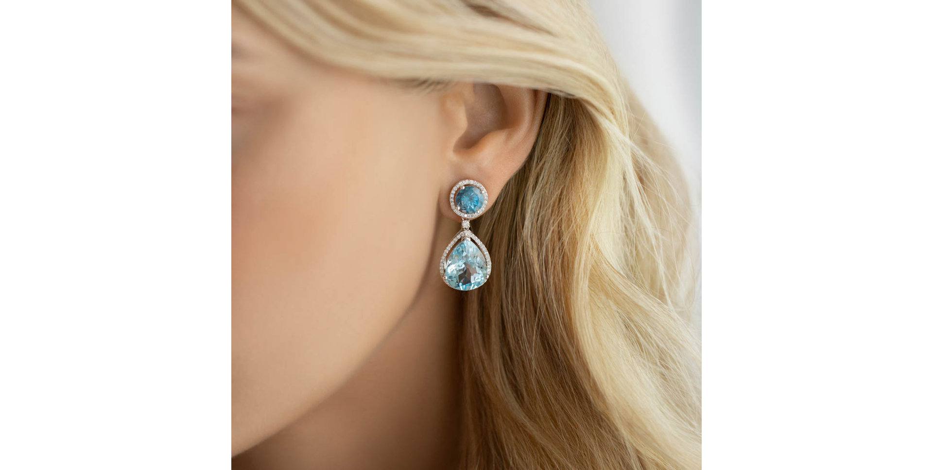 Diamond earrings with Topaz Vedas