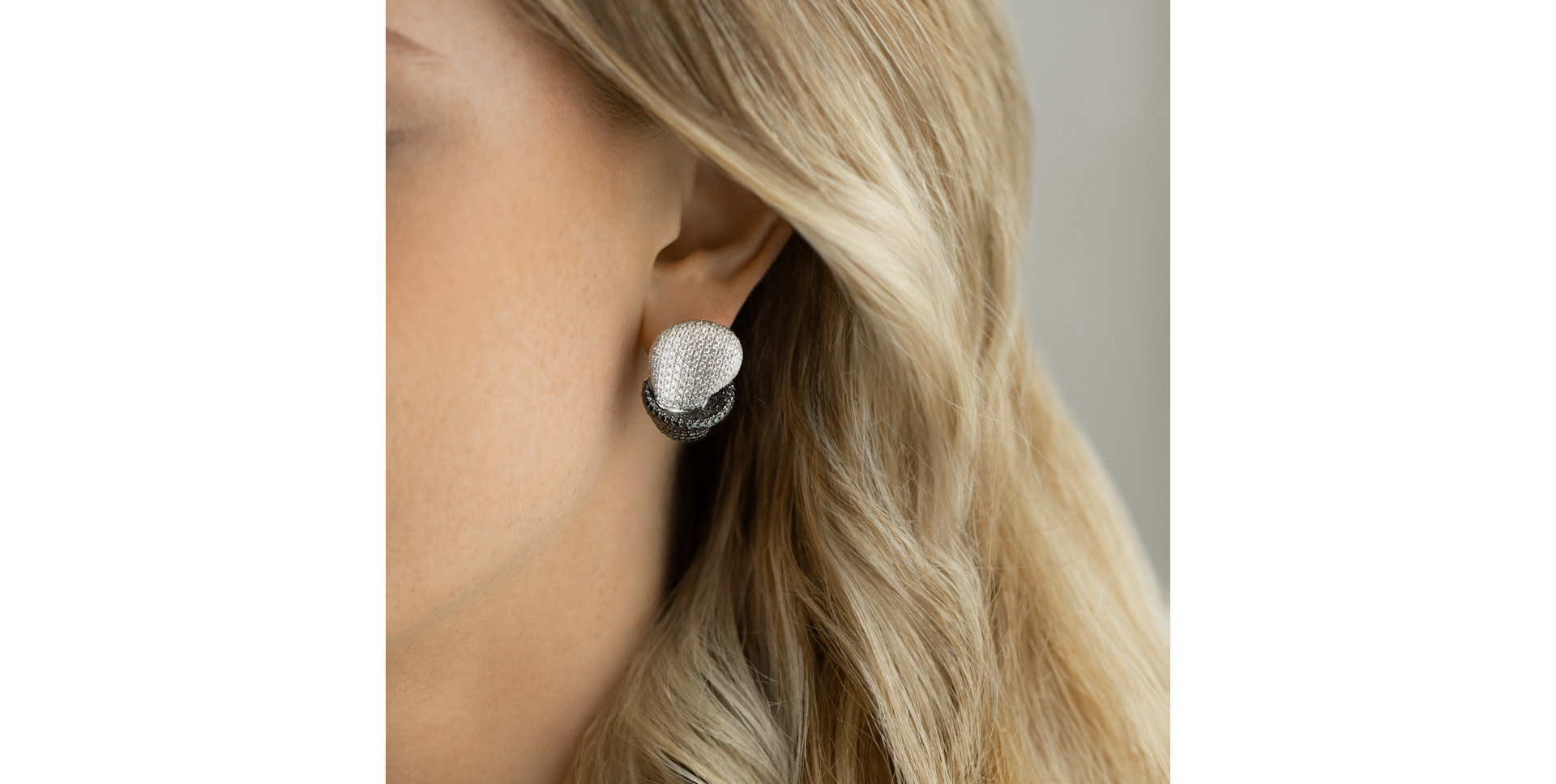Earrings with black and white diamonds Exclusive Alchymist