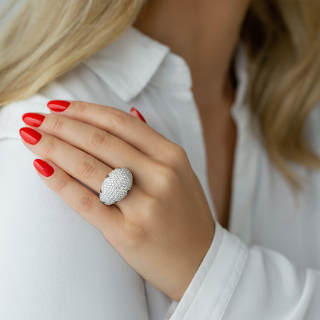 Ring with black and white diamonds Saleya