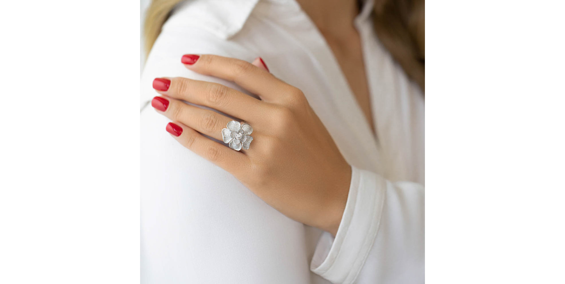 Diamond ring Amazone