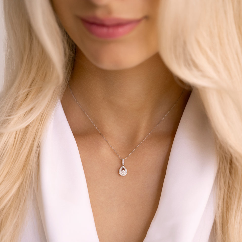 Diamond pendant Zohar