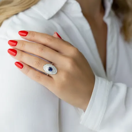 Diamond ring with Sapphire Laurence
