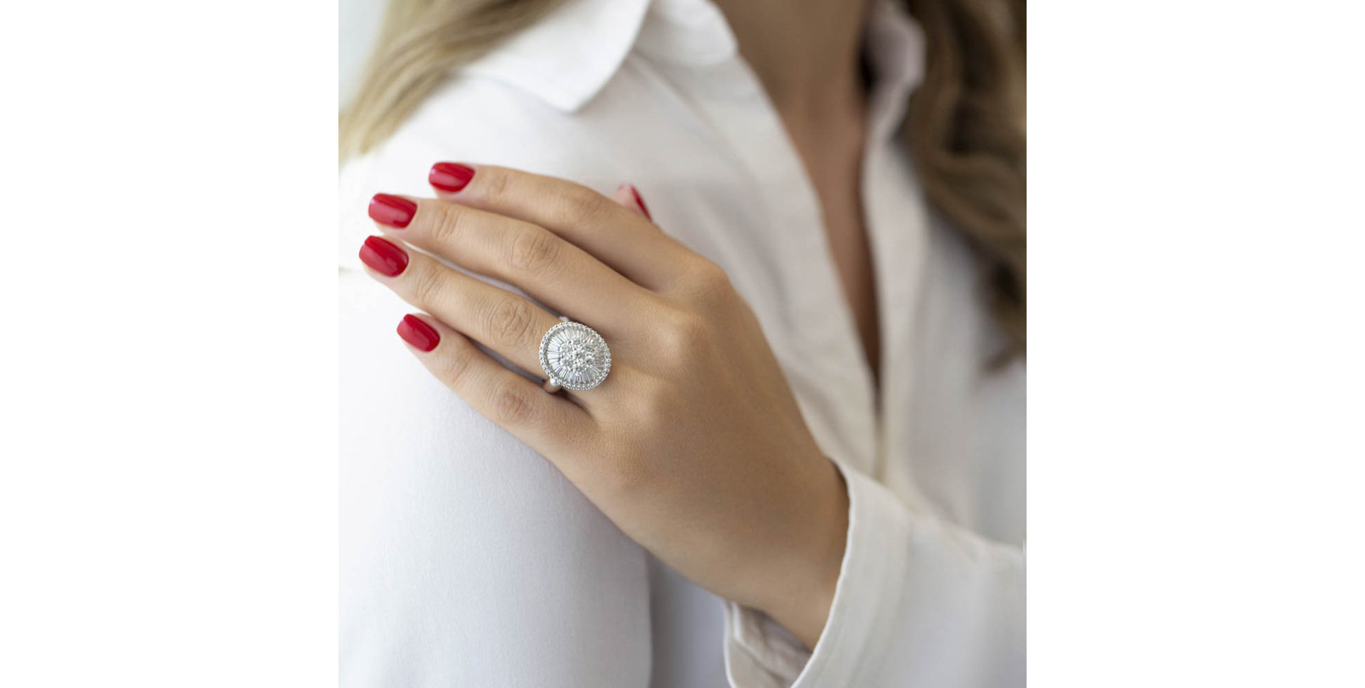 Diamond ring Hackett