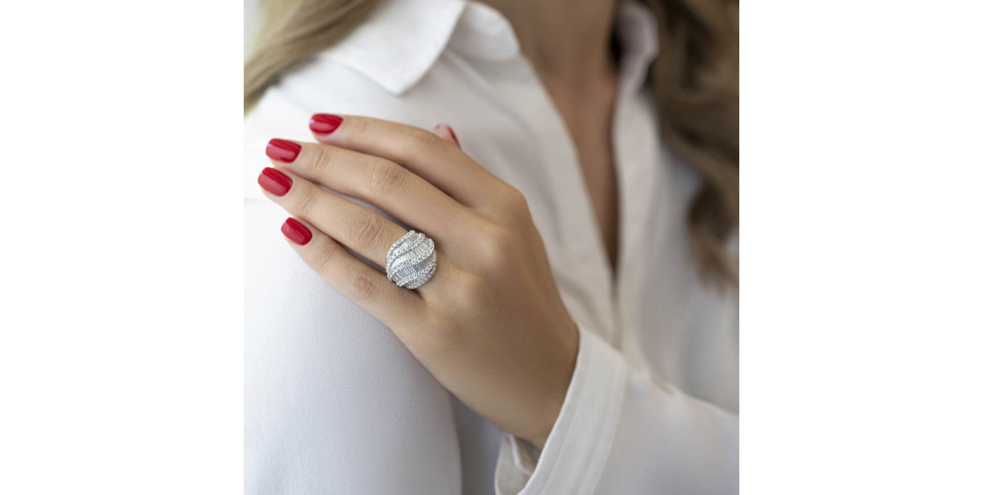 Diamond ring Beautiful Ela