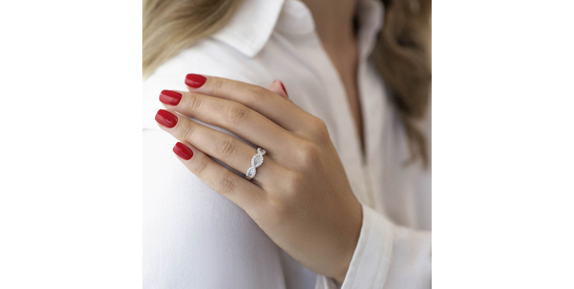 Diamond ring Infinity Spiral