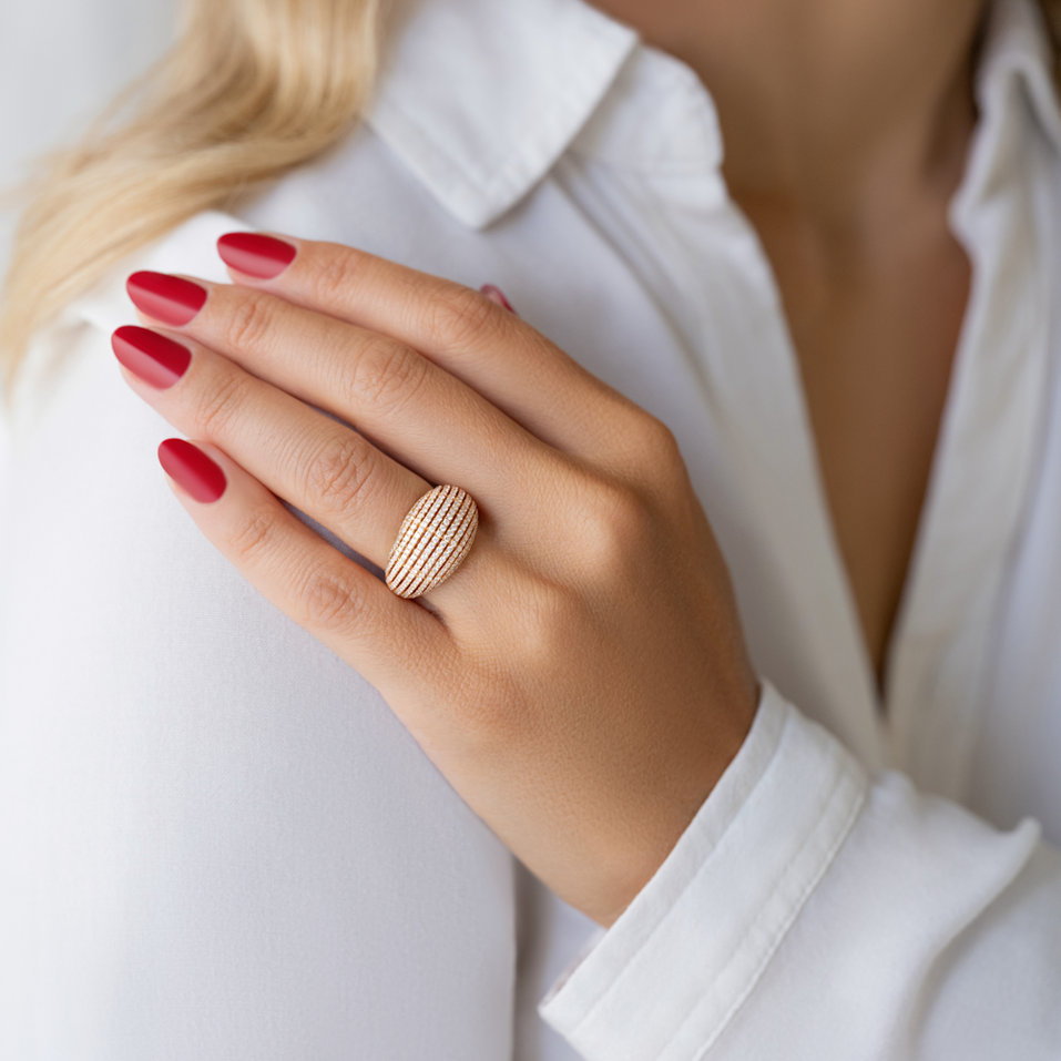 Diamond ring Lila