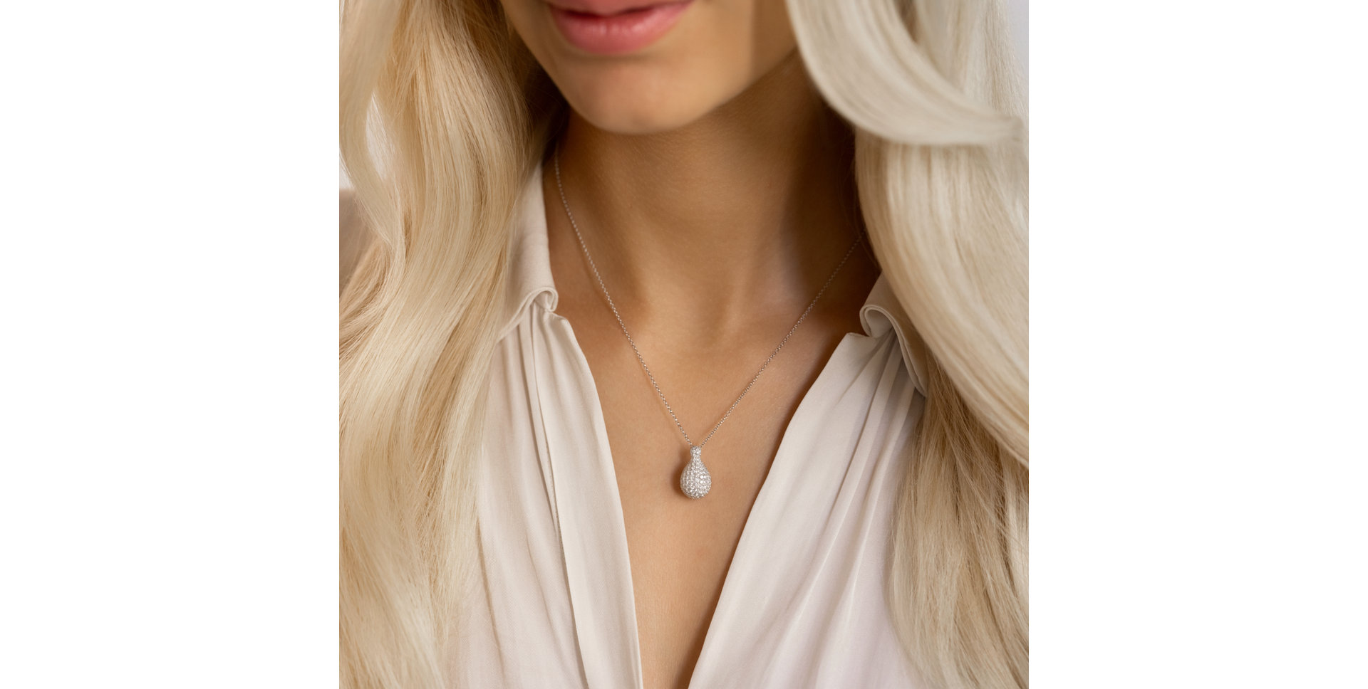 Diamond pendant Maréchal