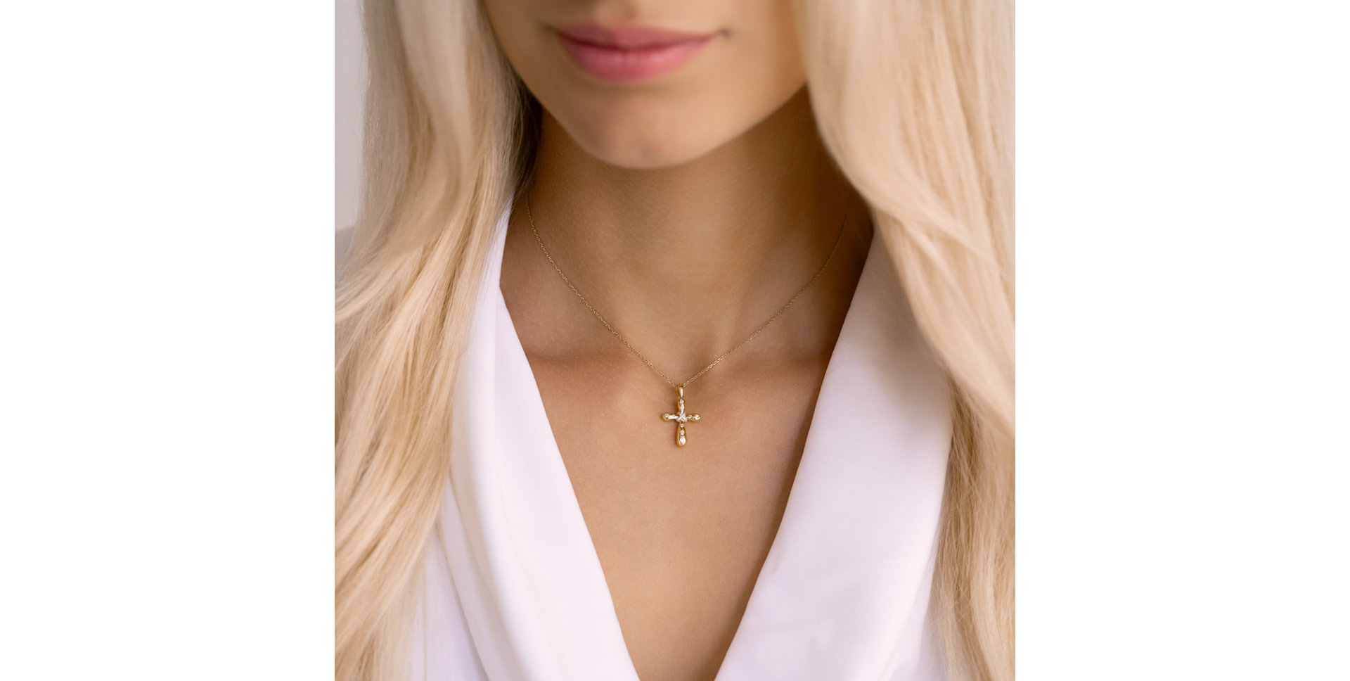 Diamond pendant Magic Cross