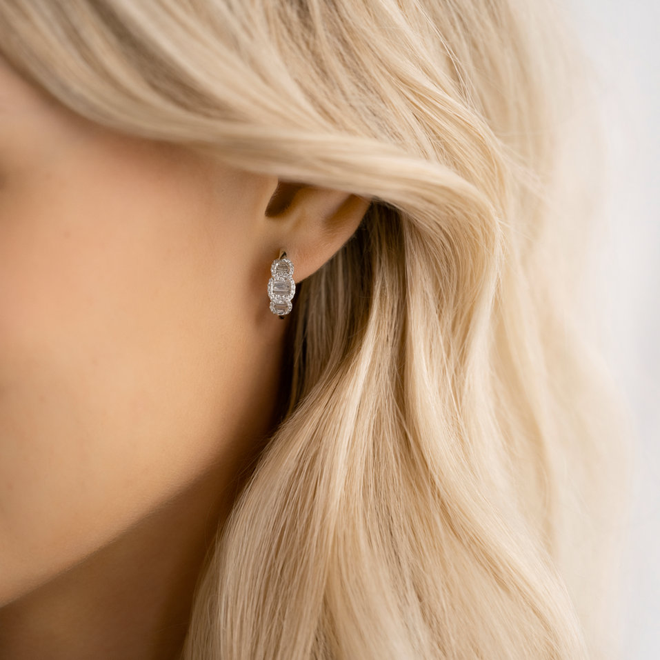 Diamond earrings Bourne