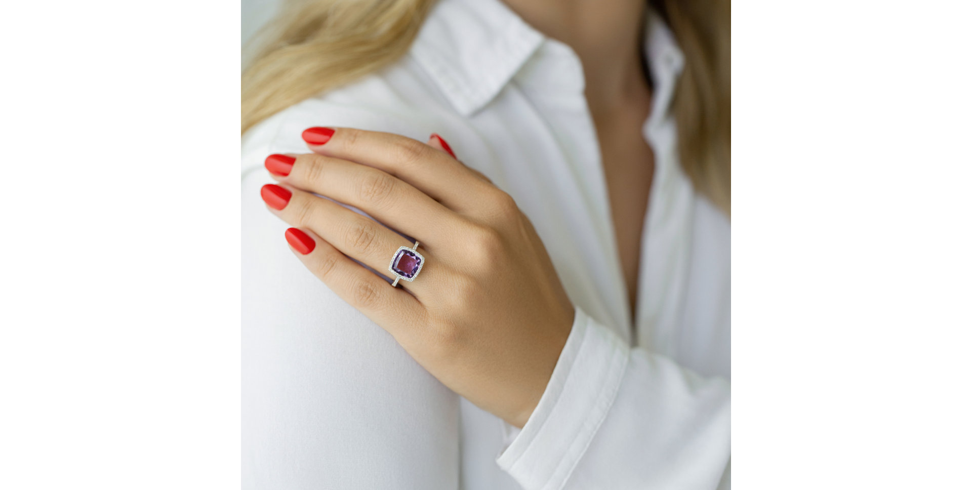 Diamond rings with Amethyst Lumière
