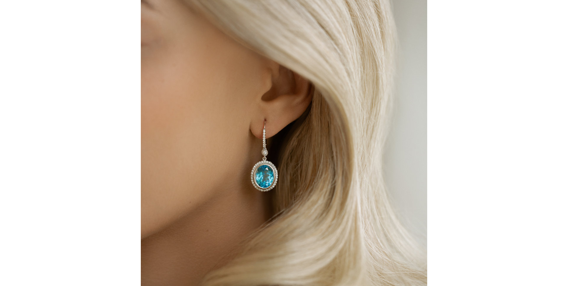 Diamond earrings with Topaz Penny
