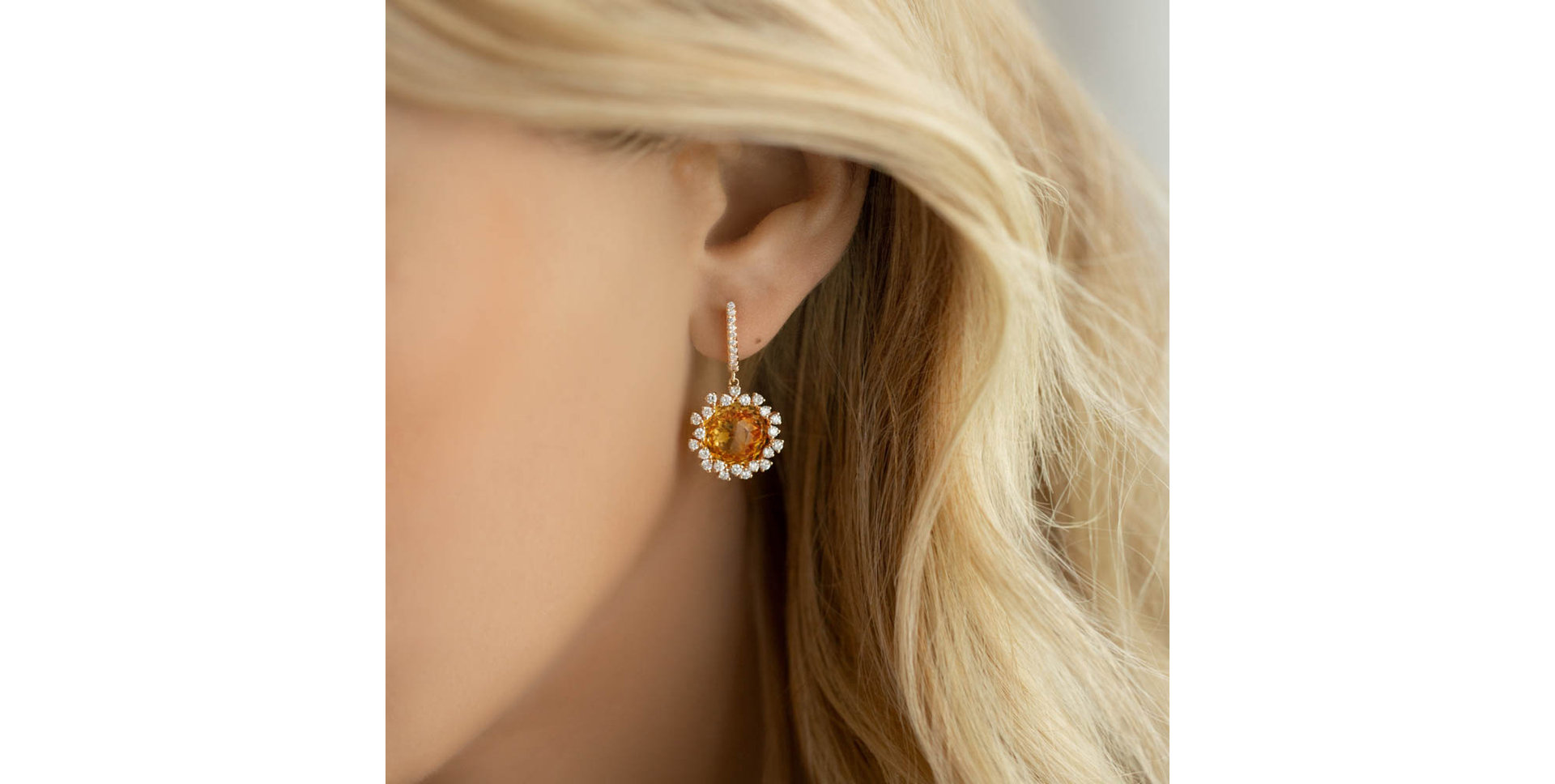 Diamond earrings with Topaz Vera