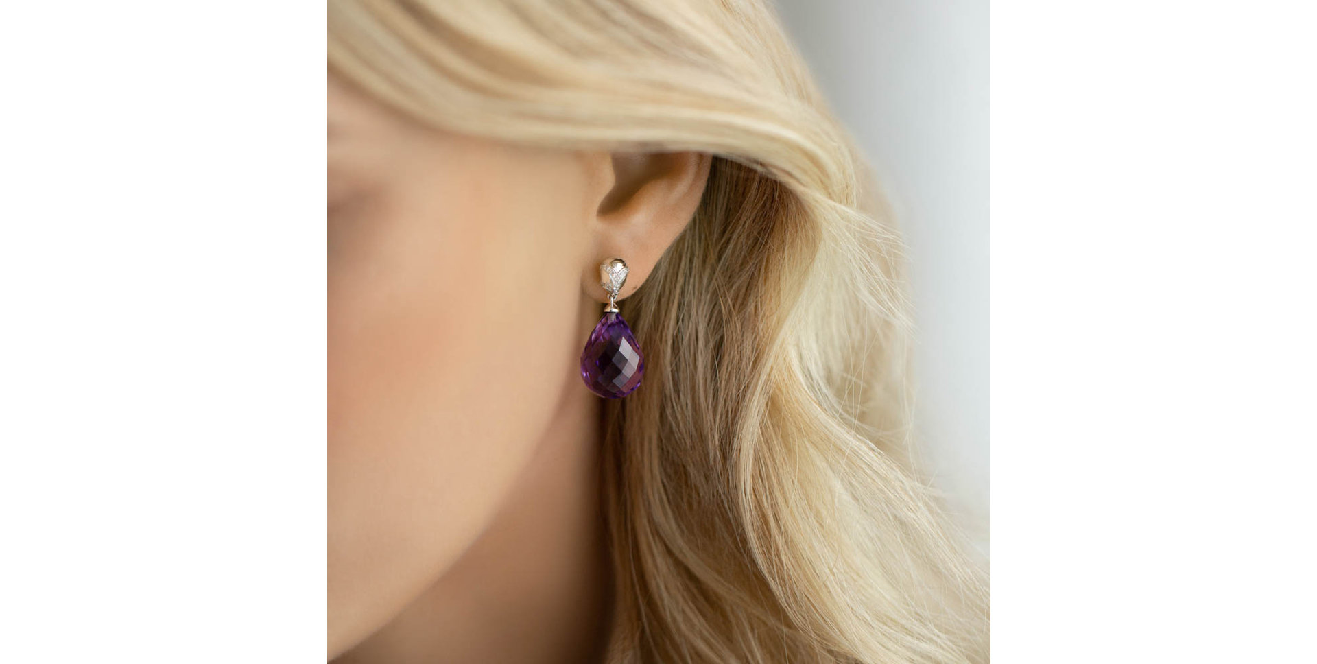 Diamond earrings with Amethyst Hanlerore