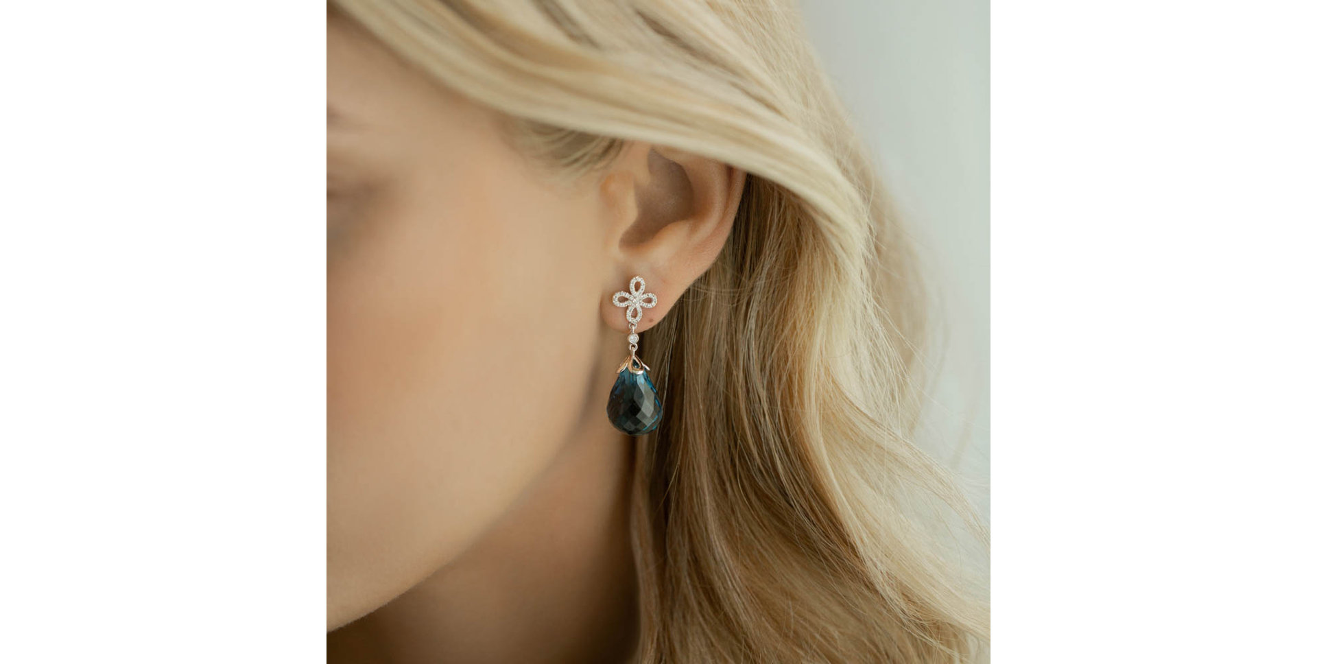 Diamond earrings with Topaz Endless Paradise