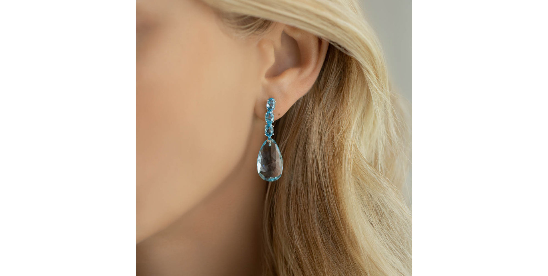 Earrings with Topaz Delfina