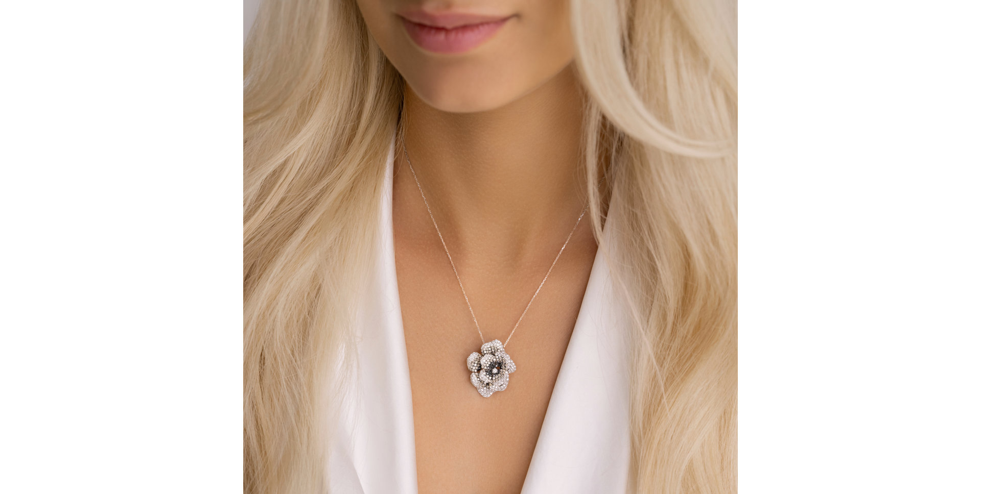 Pendant with white, black and brown diamonds Mystery Rose
