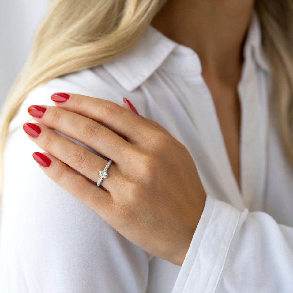 Diamond ring Louise