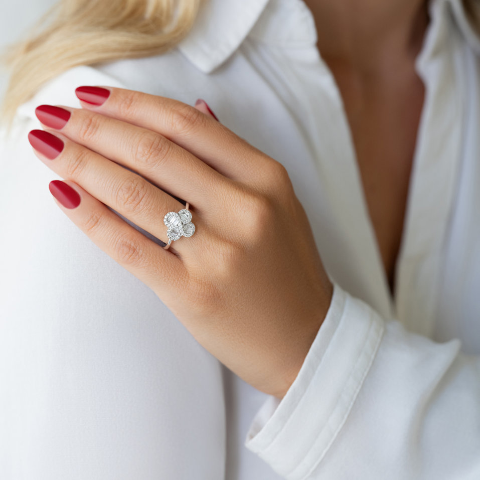Diamond ring Mirror Beauty