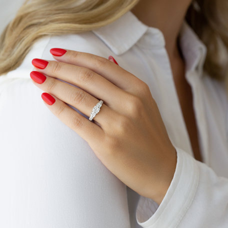 Diamond ring Wynn